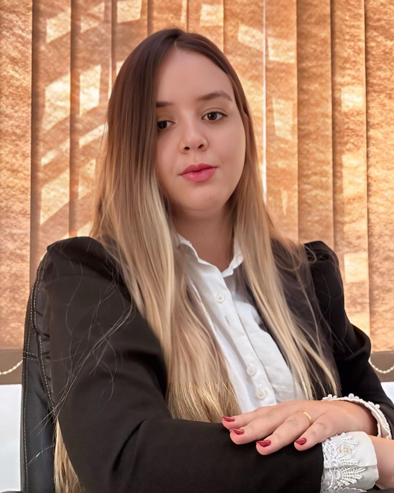 Gabriela Diniz D’Amato Moreira Costa Valadares